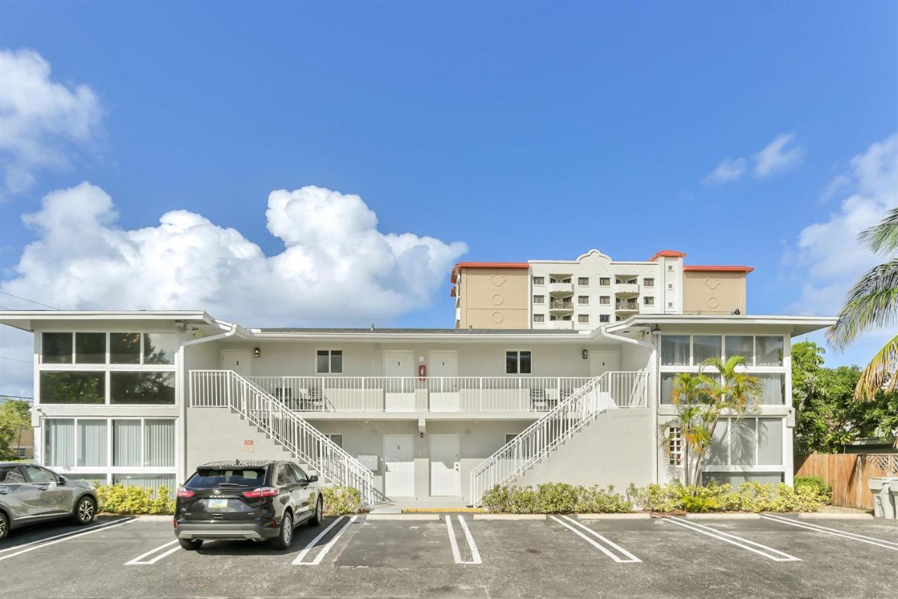 Bright Pompano Beach With Pool Access Екстер'єр фото